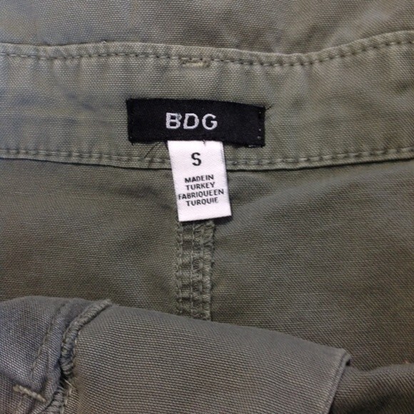 BDG Urban Outfitters Small Green Moss Mini Skirt Zipper Trim Stepped Hem NWT - Picture 9 of 13